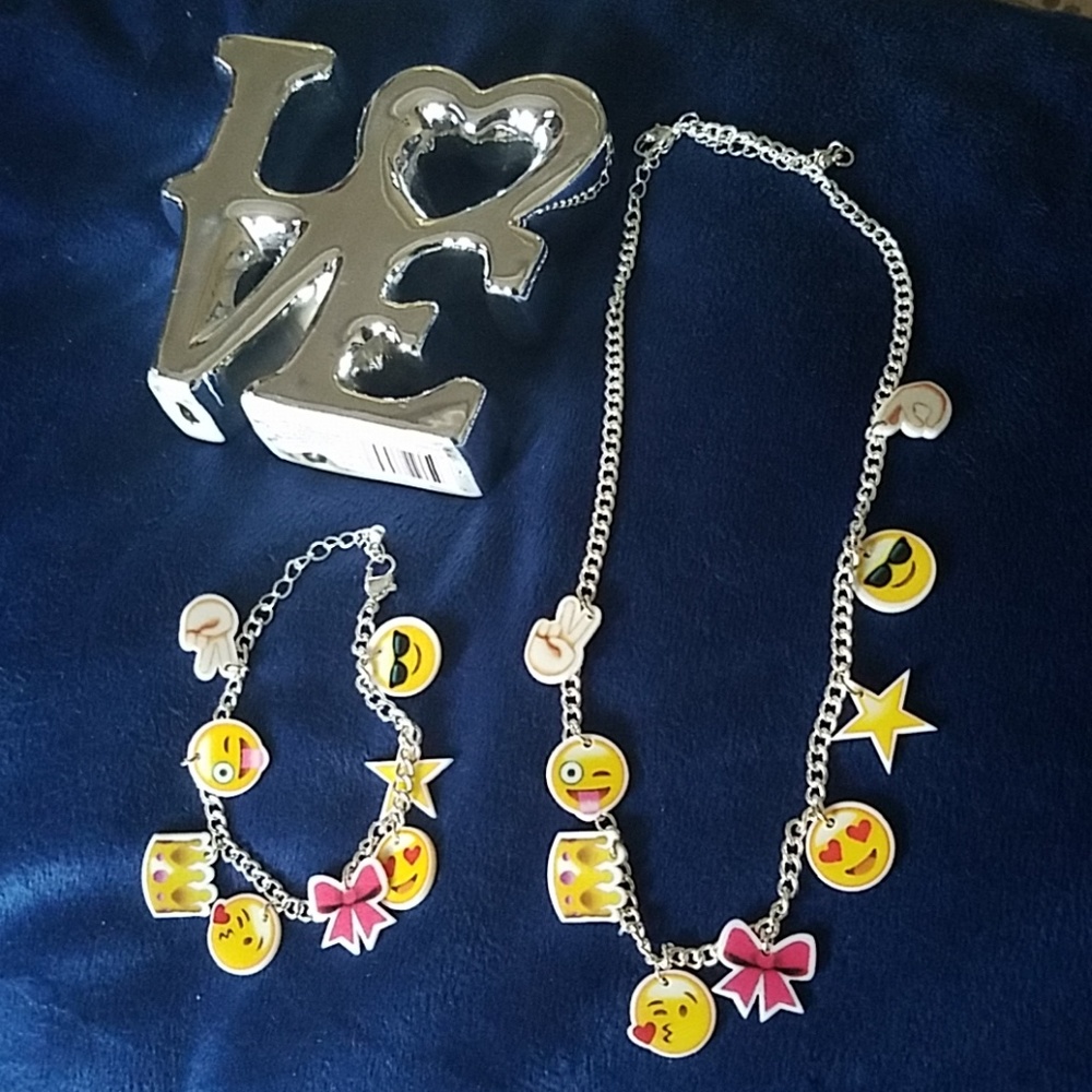 Emoji necklace and bracelet